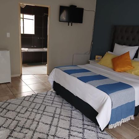 Mwb Apartment Midrand Esterno foto